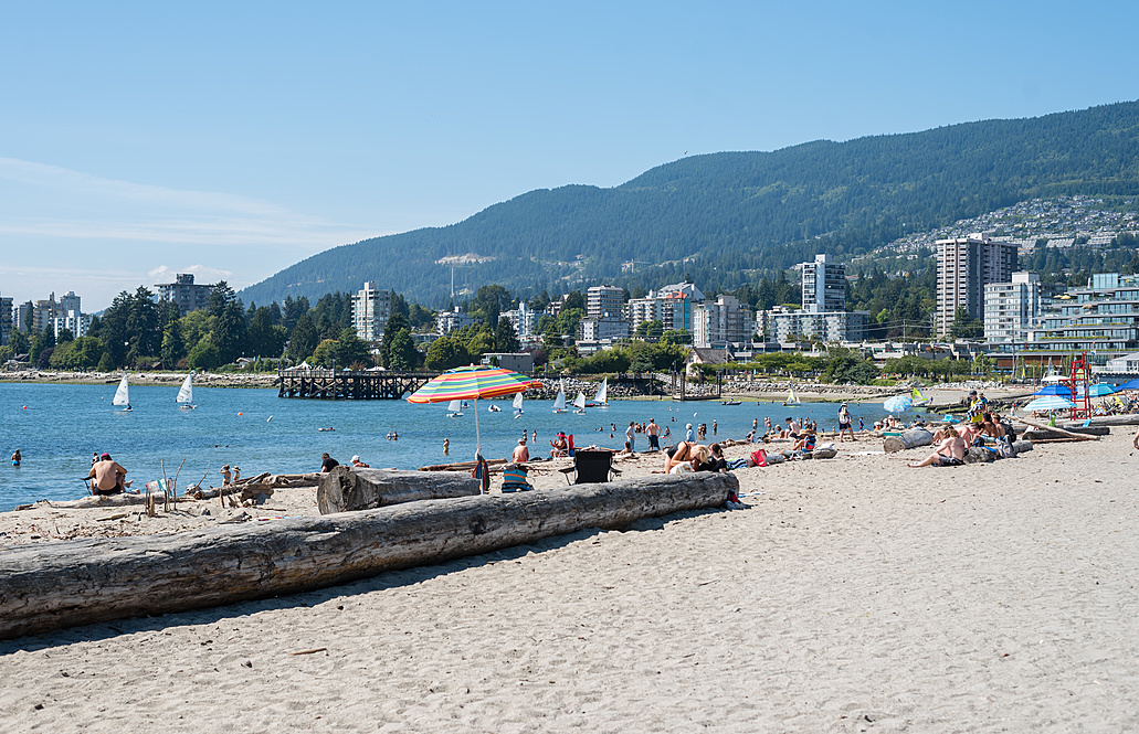 Ambleside beach